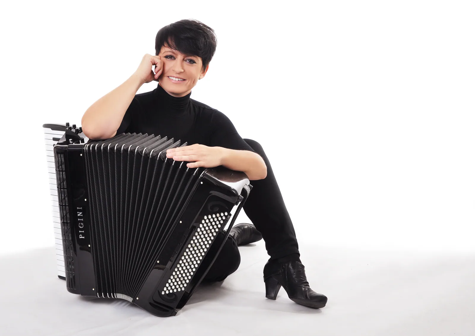 Festival Hudba pod hradom: Martin Haring – violončelo, Jarmila Vlachová - akordeón