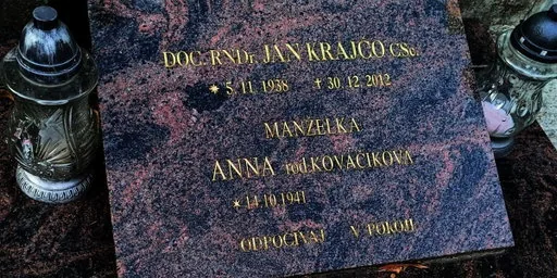 Jazyková krajina cintorína III: Neviditeľné ženy Banskej Bystrice / festival "Venček alebo rakvičku?"